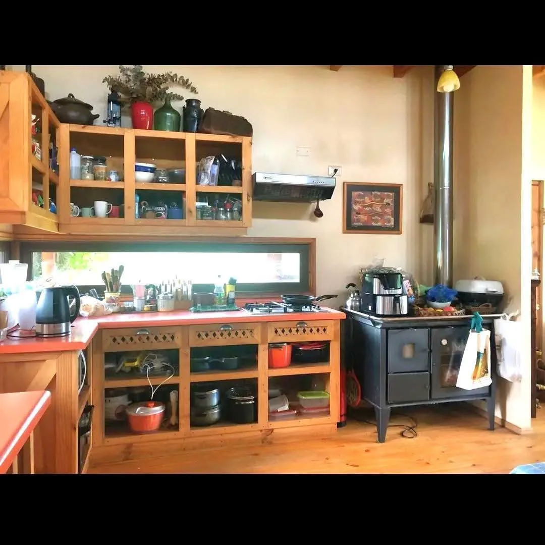 Parcela de 5000m2 con casa moderna-rústica y vista al campo — foto 3