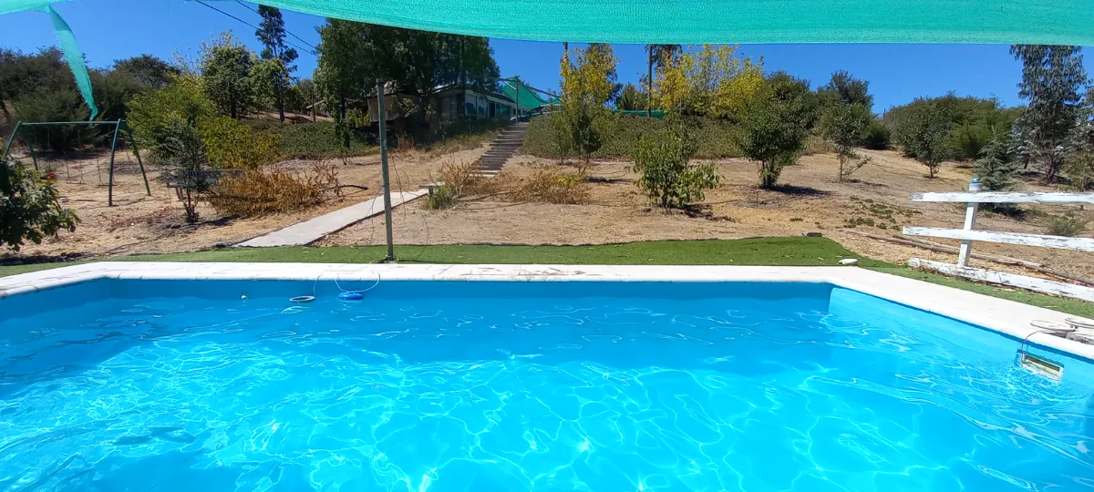 PARCELA CON CASA Y PISCINA EN CONDOMINIO — foto 2