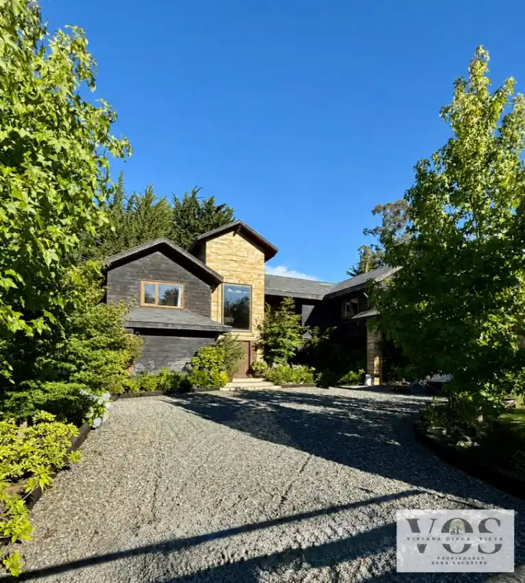 Parcela con casa de alto estándar Villarrica–Pucón