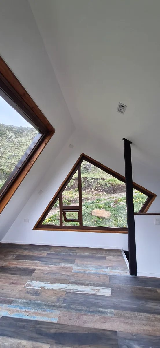 Venta parcela con casa de arquitectura única, foto 2